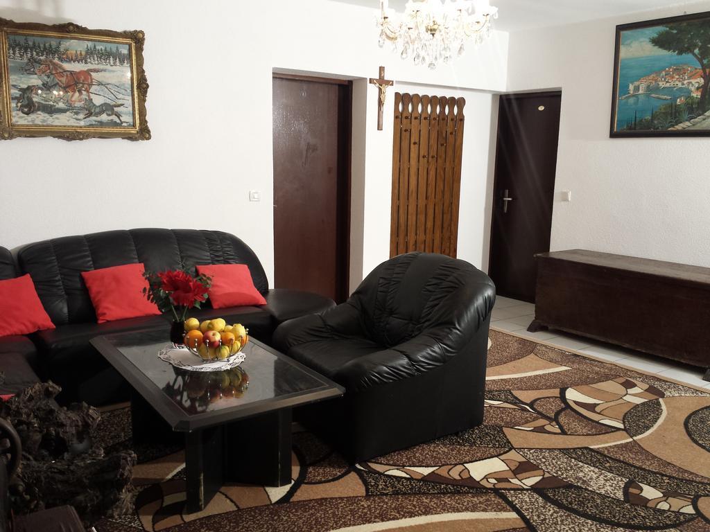 Apartments "Villa Mungos" Sobra מראה חיצוני תמונה